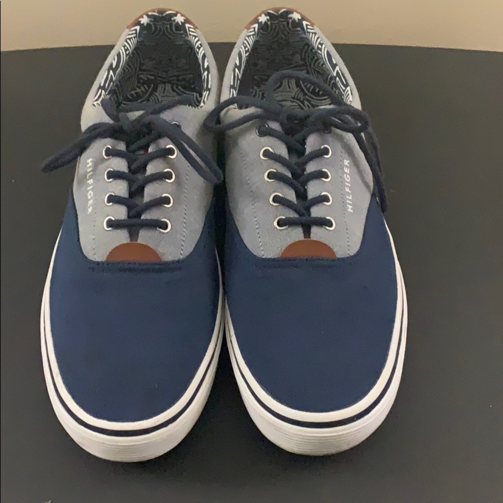 Men Tommy shoes